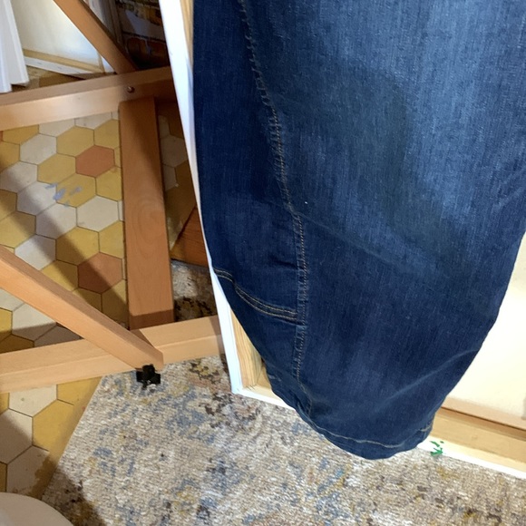 Living Designer Jeans - Picture 6 of 9